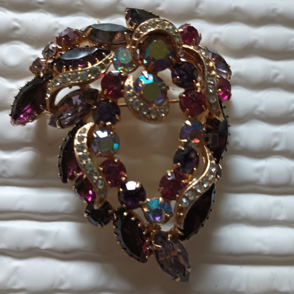 Vintage Brooch